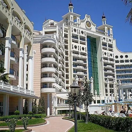 Black Sea 4 Апартаменты *