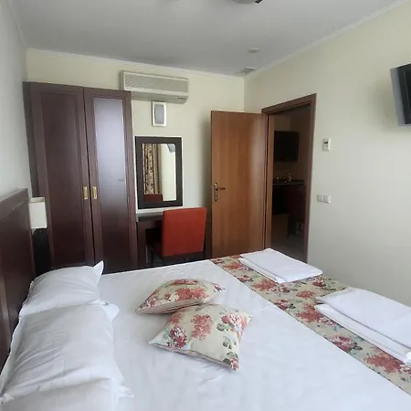 Black Sea 4 * Поморие