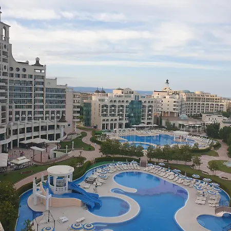 Black Sea 4 Apartament *