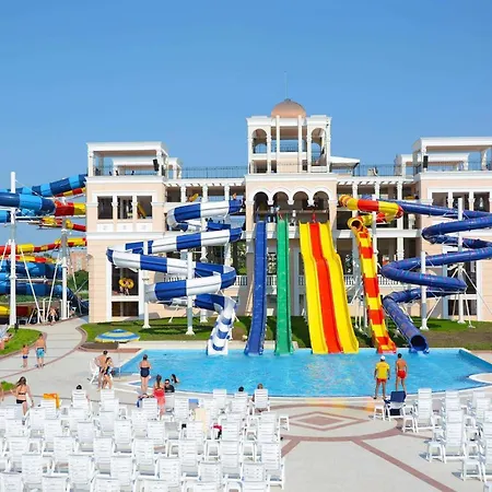 Апартаменты Black Sea 4 *