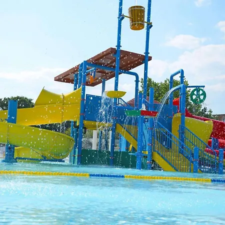 Апартаменты Black Sea 4 *